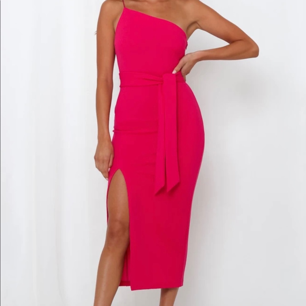 Hello Molly - One Shoulder